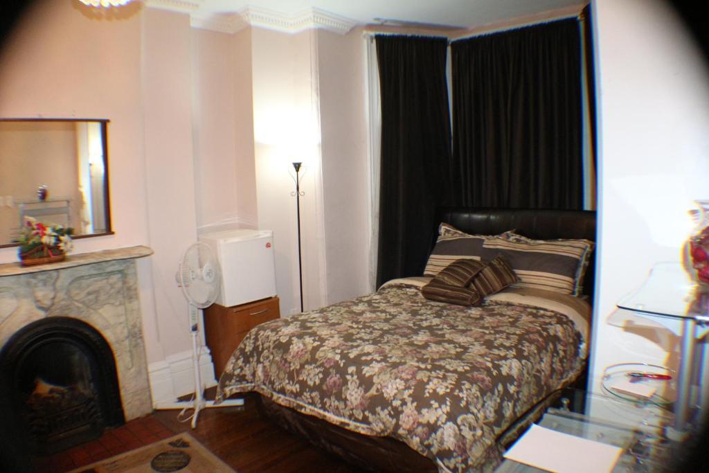 Comfy Guesthouse & Suite Toronto Habitación foto