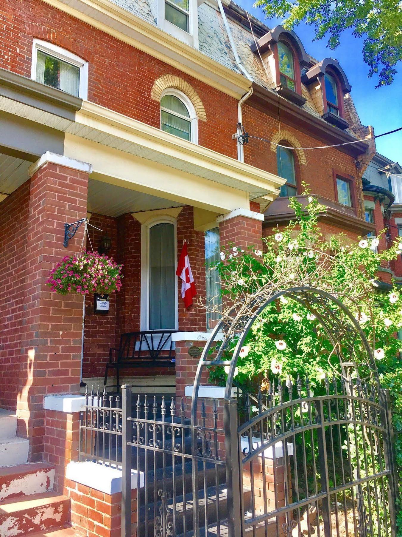 Comfy Guesthouse & Suite Toronto Exterior foto